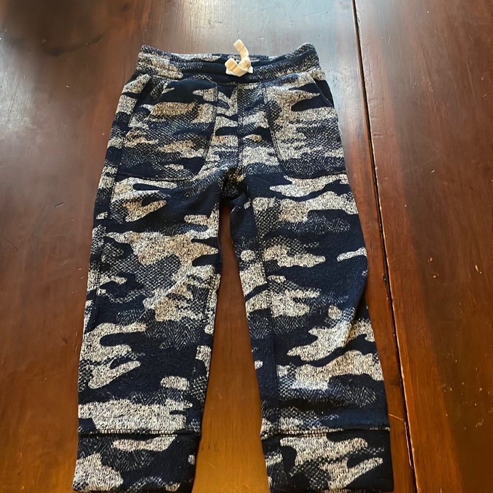 Baby Gap toddler camo pants 3T